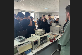 بازدید جوانان نمونه استان از مرکز تحقیقات مهندسی پزشکی