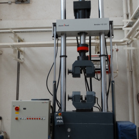 آزمایشگاه سازه و مقاومت مصالح