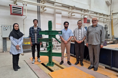 ساخت و نصب درخت فولادی در آزمایشگاه کف قوی (آزمایشگاه سازه و مقاومت مصالح)، دانشگاه صنعتی تبریز