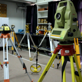 آزمایشگاه نقشه برداری