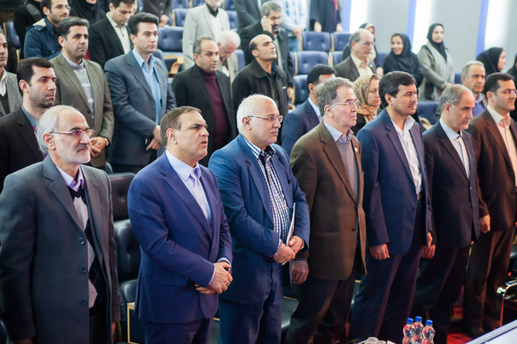 انتخاب طرح «تولید غشای سرامیکی نانوساختار برای تولید کنسانتره آب پنیر» بعنوان طرح نوآورانه برتر فناوری نانو