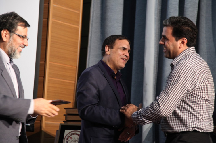 انتخاب پروفسور علی اکبر بابالو به عنوان مدرس برتر فناوری نانو