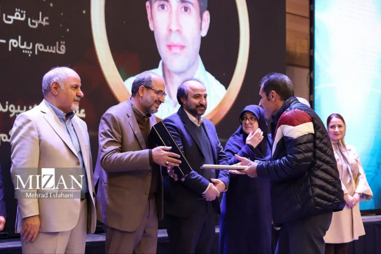 درخشش عضو هیأت علمی دانشکده مهندسی پلیمر در هشتمین جشنواره اندیشمندان و دانشمندان جوان