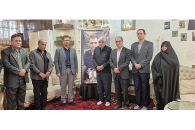 دیدار رییس دانشگاه صنعتی تبریز و هیات همراه با خانواده مرحوم دکتر میرزایی نصیرآباد در آخرین روز سال