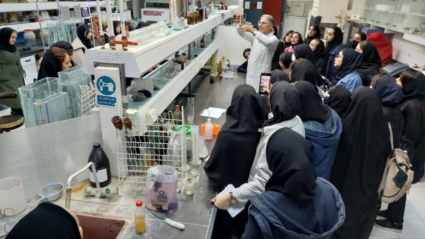 بازدید دانش‌آموزان مدارس شمس تبریزی و مردانی آذر