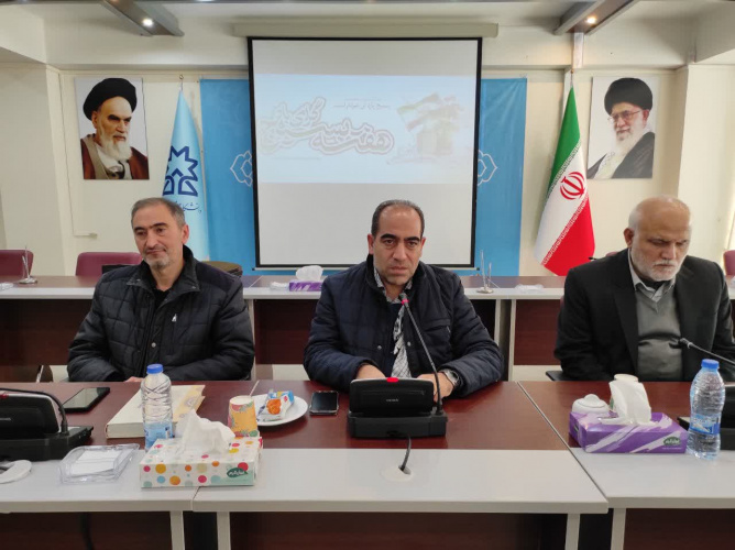 حل تمامی مسائل و مشکلات با روحیه بسیجی