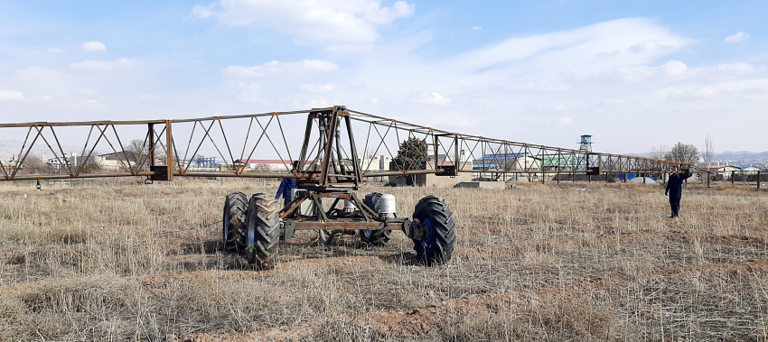 ساخت دستگاه آبیاری بوم یکپارچه در دانشگاه صنعتی سهند